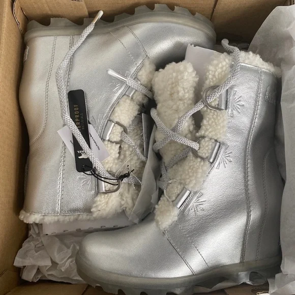 Sorel X Disney Joan of Arctic Wedge Boots Frozen ll Size Women’s 6.5 RARE - Picture 7 of 16